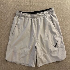 Nike Gray Athletic Shorts Lightweight Quick-Drying